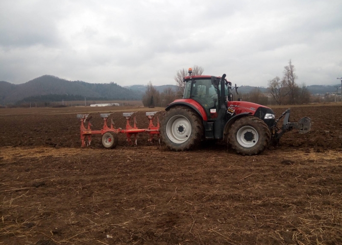 Luxxum 120 s pluhom-2.JPG
